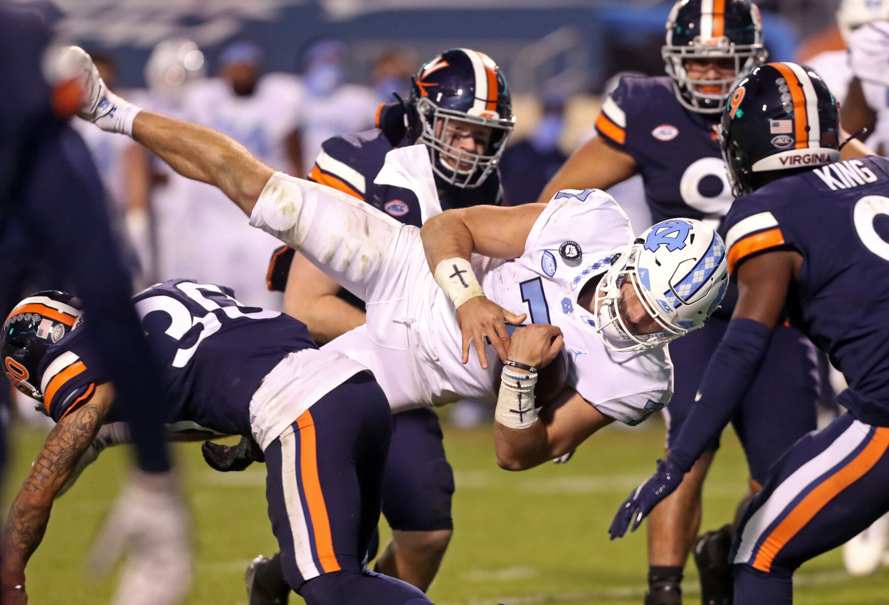 103120-cdp-sports-uva-unc566.JPG